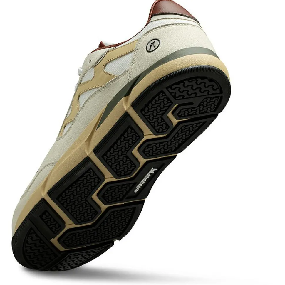 Joe Nimble - Women's Sneaker Addict - Sneaker