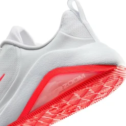 Nike - Women's Bella 7 Workout Shoes - Multisportschuhe