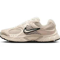 Nike - Women's V5 RNR - Sneaker