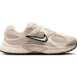 Nike - Women's V5 RNR - Sneaker